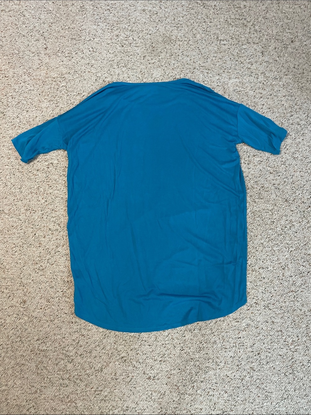 LuLaRoe Assorted Women’s Short Sleeve Tees in Blue, Green, Red, Cream - Picture 5 of 16